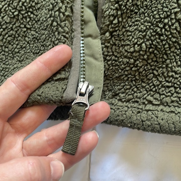 Fuzzy jacket - Picture 3 of 8